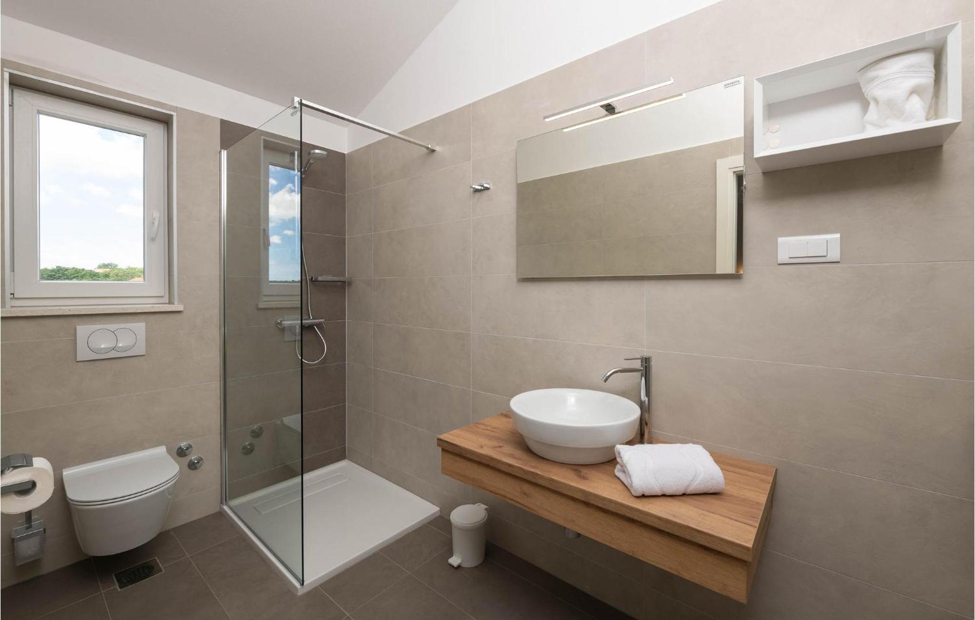 Stunning Home In Barban With Wifi מראה חיצוני תמונה