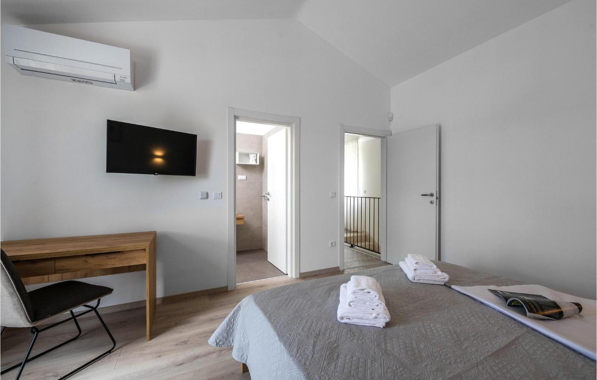 Stunning Home In Barban With Wifi מראה חיצוני תמונה